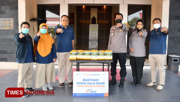 Dukung Vaksin Presisi, Pupuk Kaltim Salurkan 500Kg Gula Pasir ke Polres Bontang